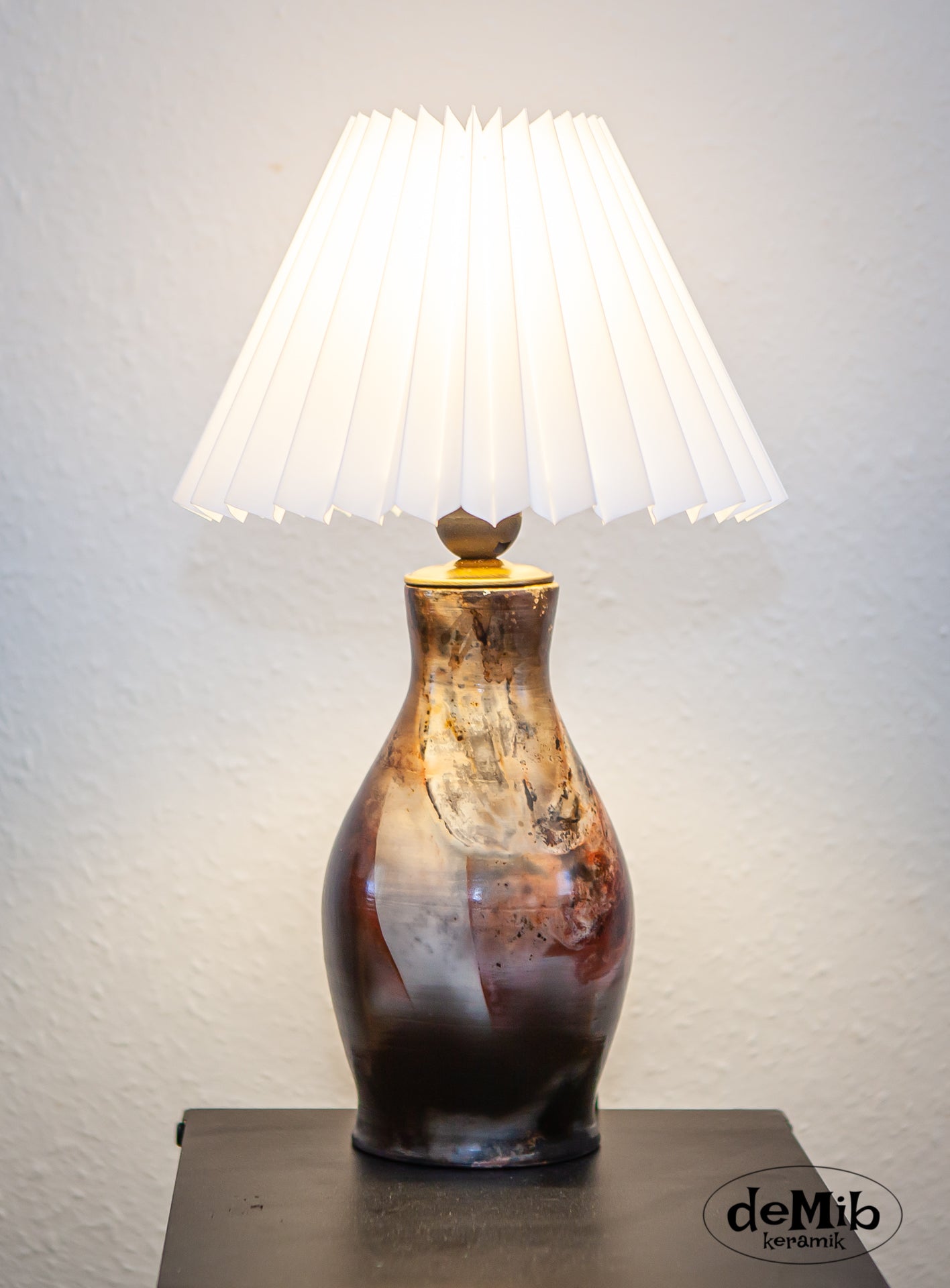 Elegant Ceramic Table Lamp