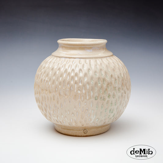 Small Textured Wood Fired Vase (16 cm)