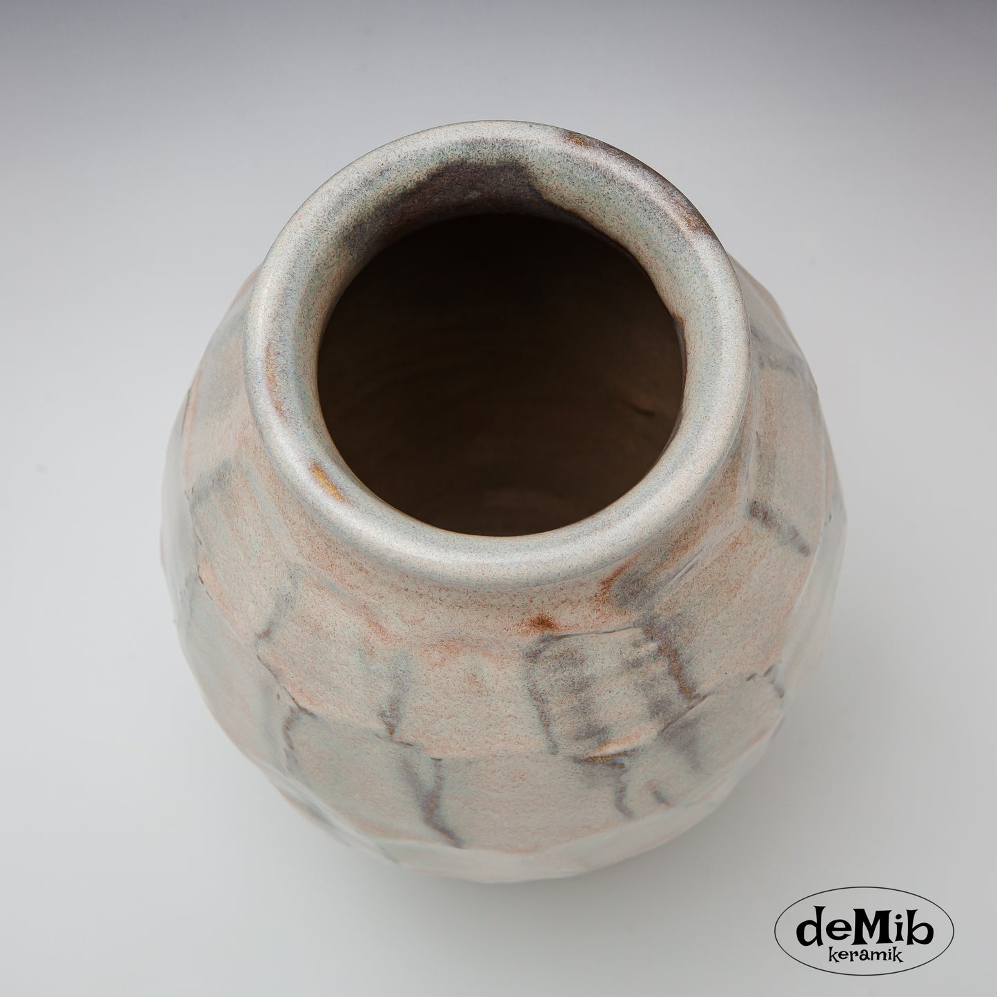 Textured Stoneware Vase (22 cm)