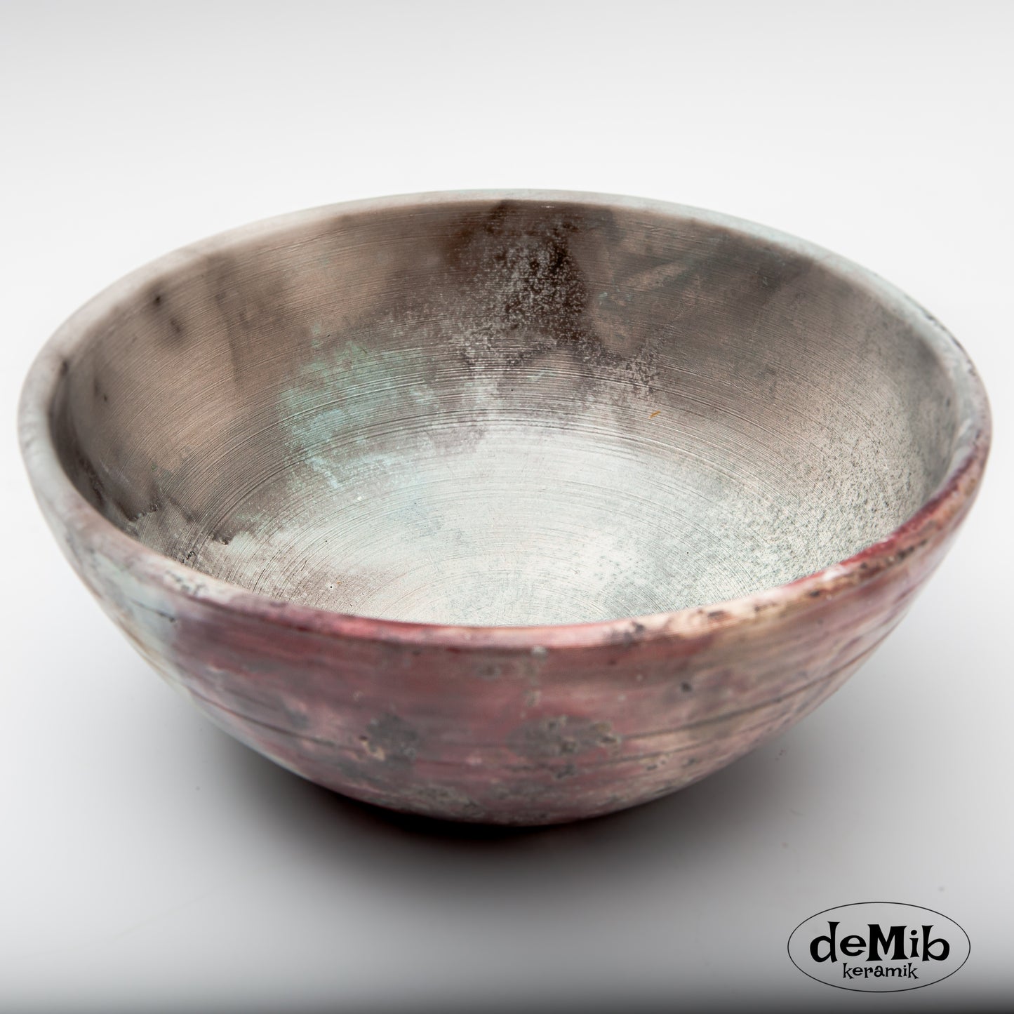 Gray Pit Fired Bowl in Porcelain (22 cm wide)