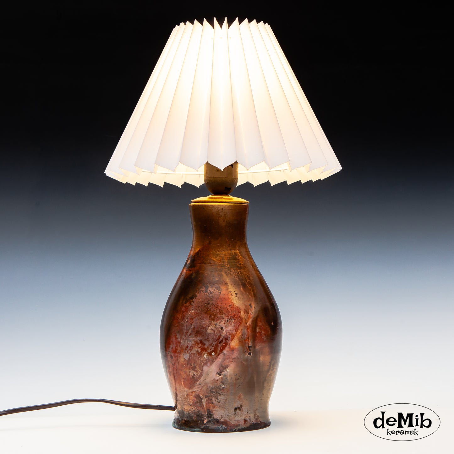 Elegant Ceramic Table Lamp