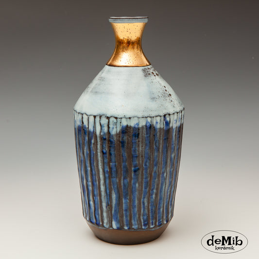 Stoneware Vase with Textures and Gold
