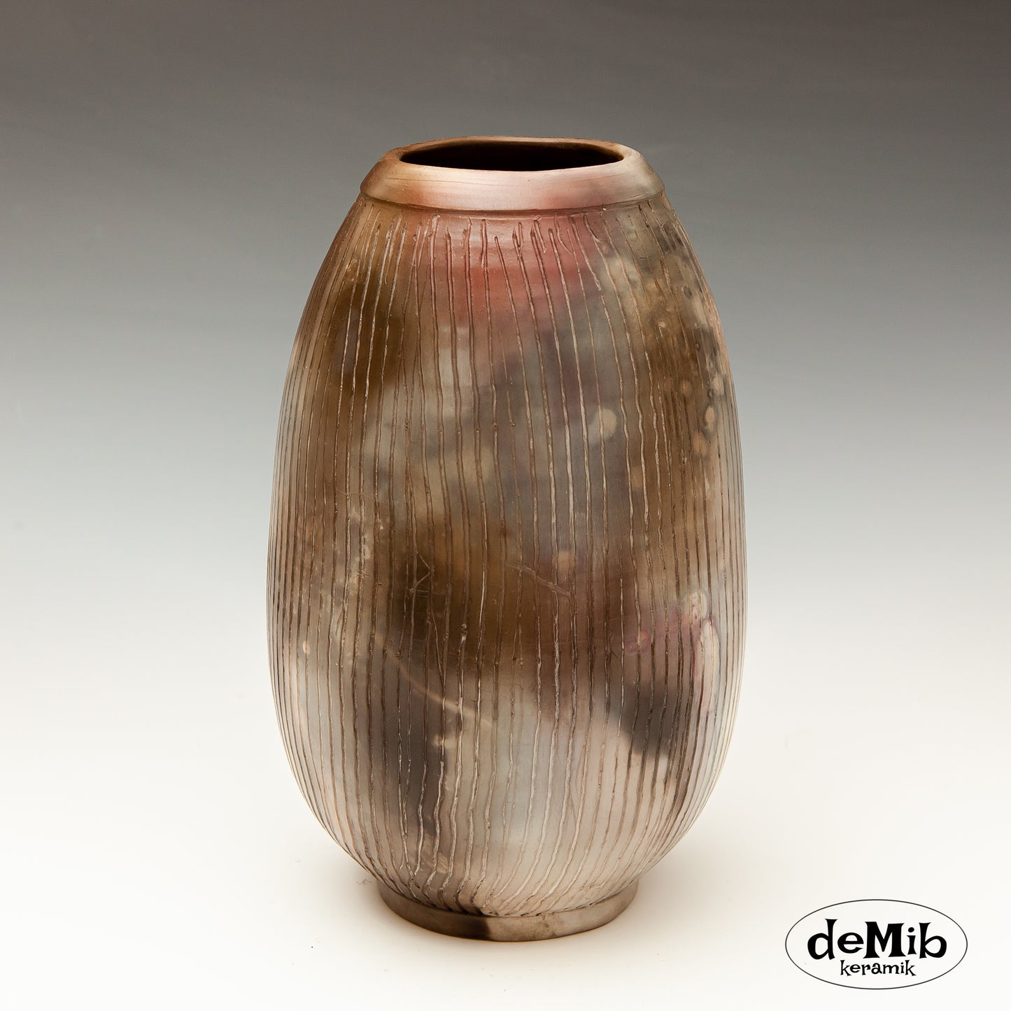 Carved Pit Fired Vase in Gray (23 cm)