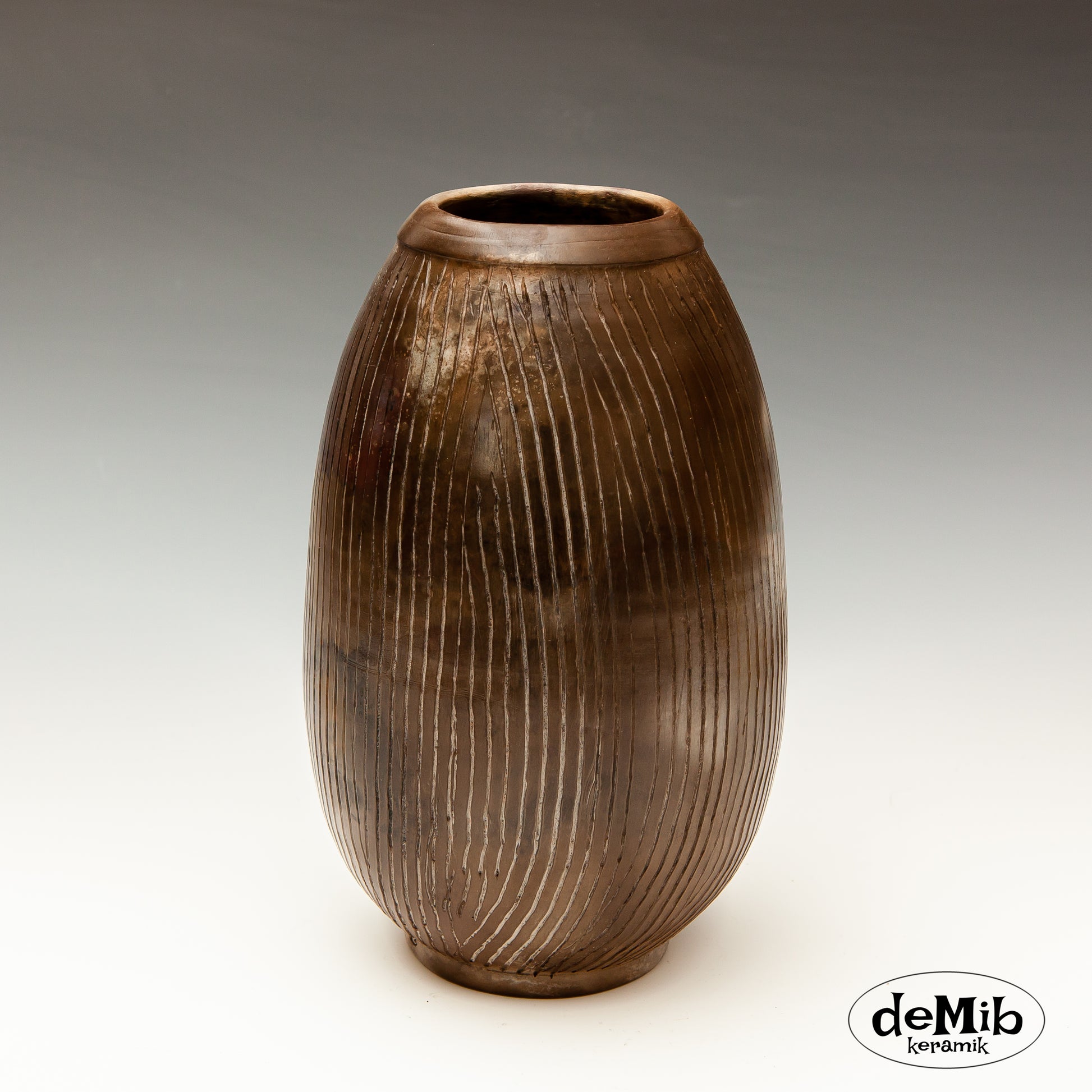 Carved Pit Fired Vase in Gray (23 cm)