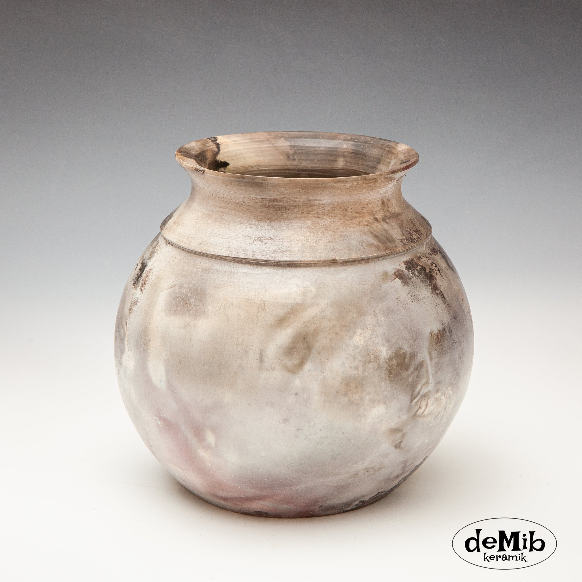 Elegant Round Pit Fired Vase (17 cm)