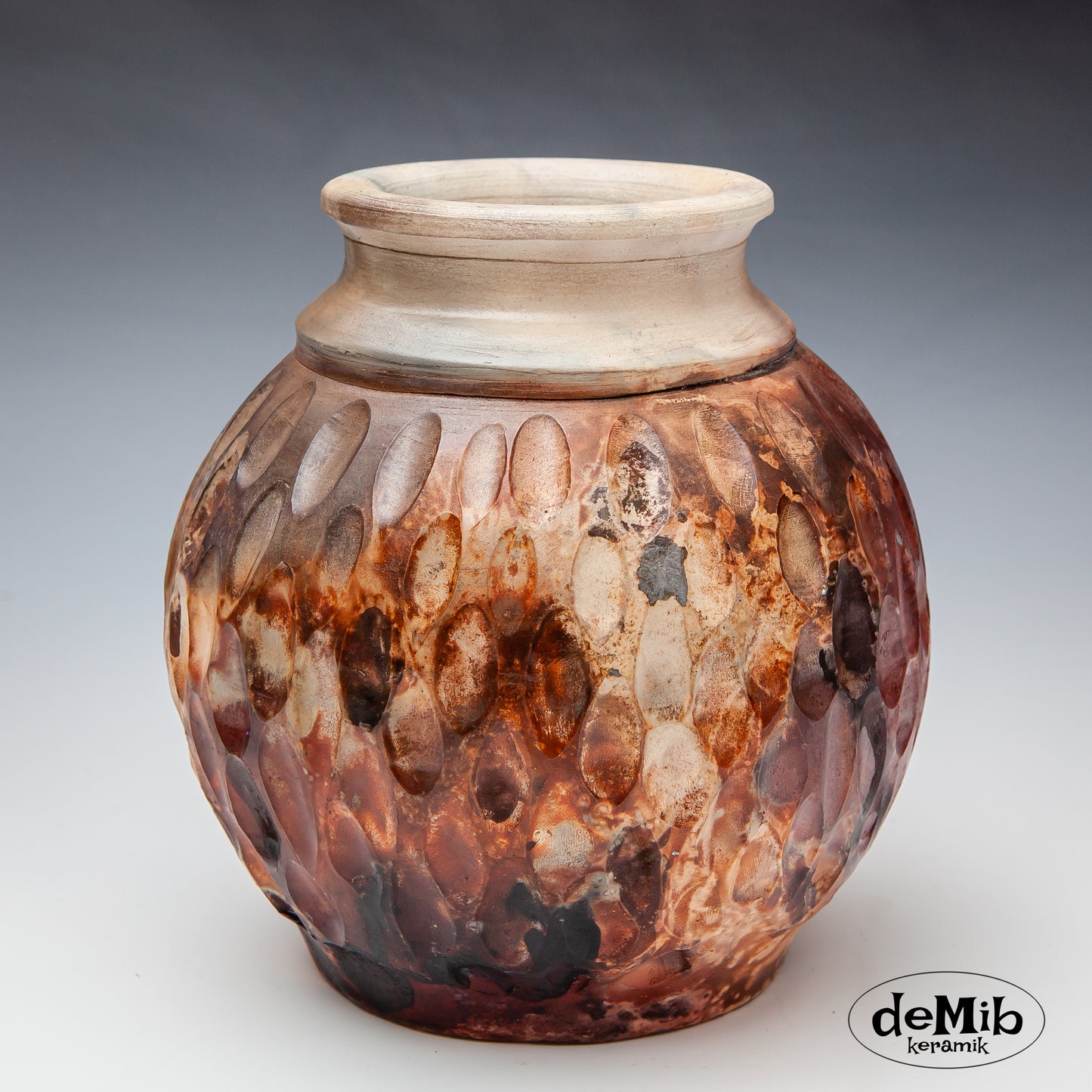 Round Carved Pit Fired Vase (18 cm)