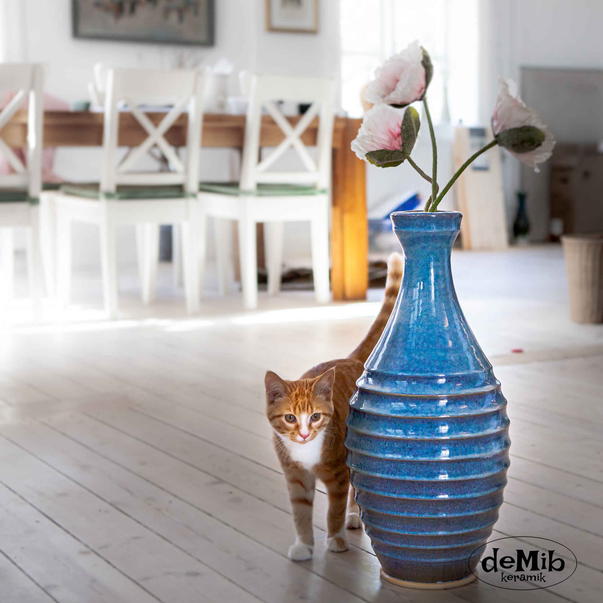 Floating Blue Floor Vase (50 cm)