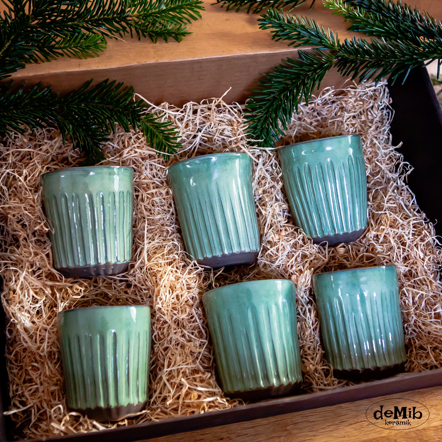 6 Green Mugs - in nice gift box
