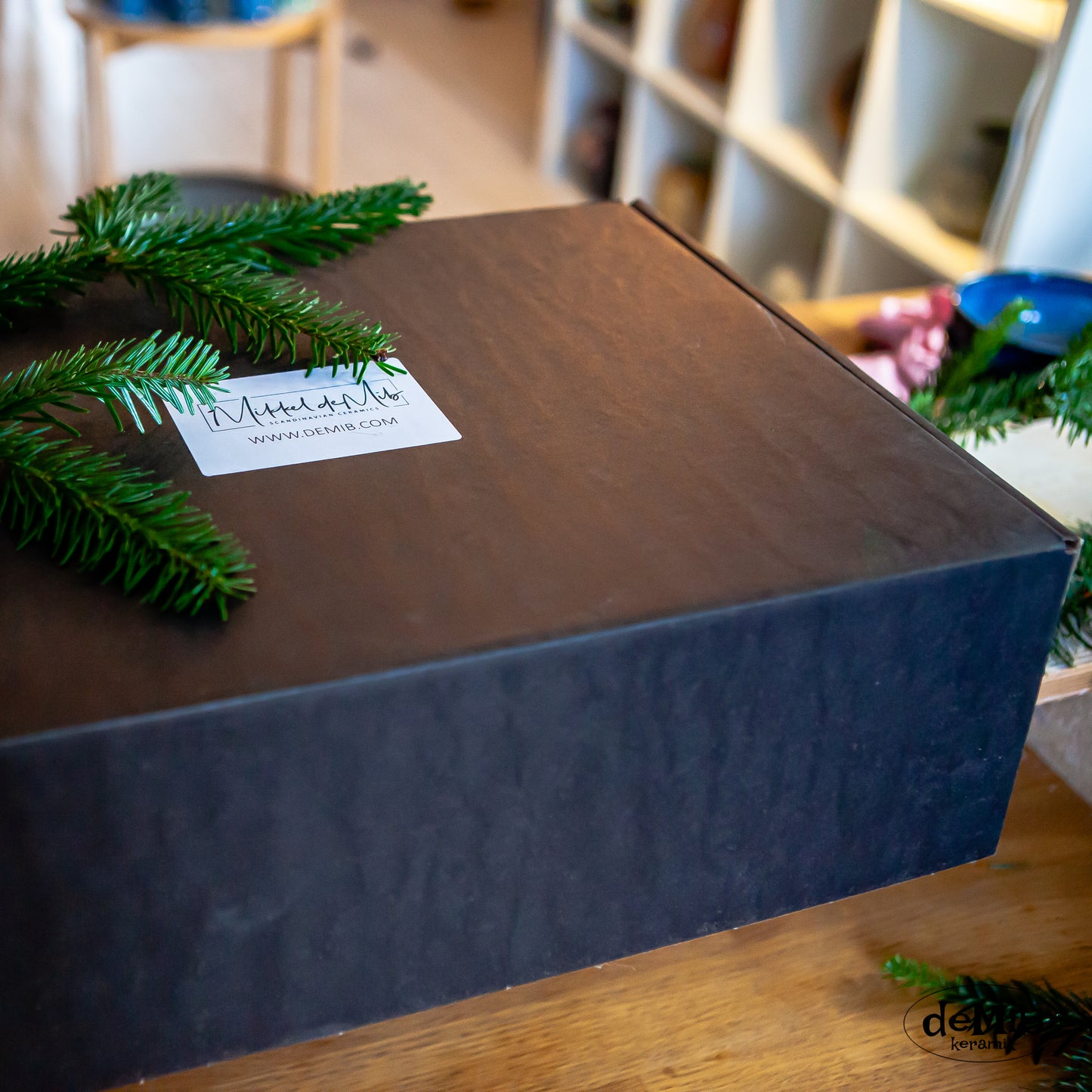 6 Green Mugs - in nice gift box