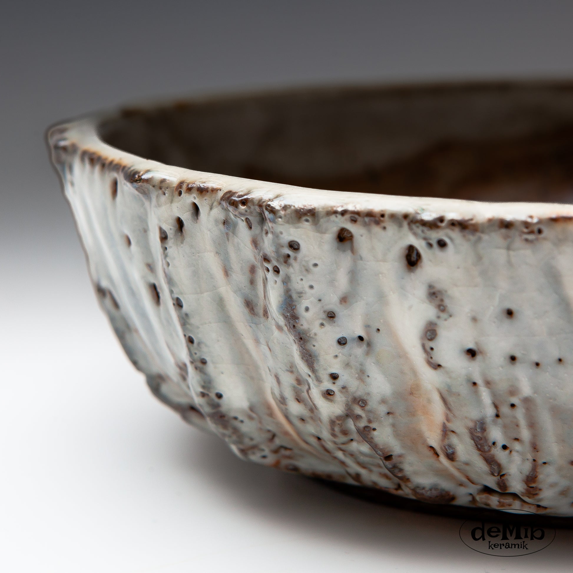 Large Wood Fired Bowl with Strong Textures (22 cm)