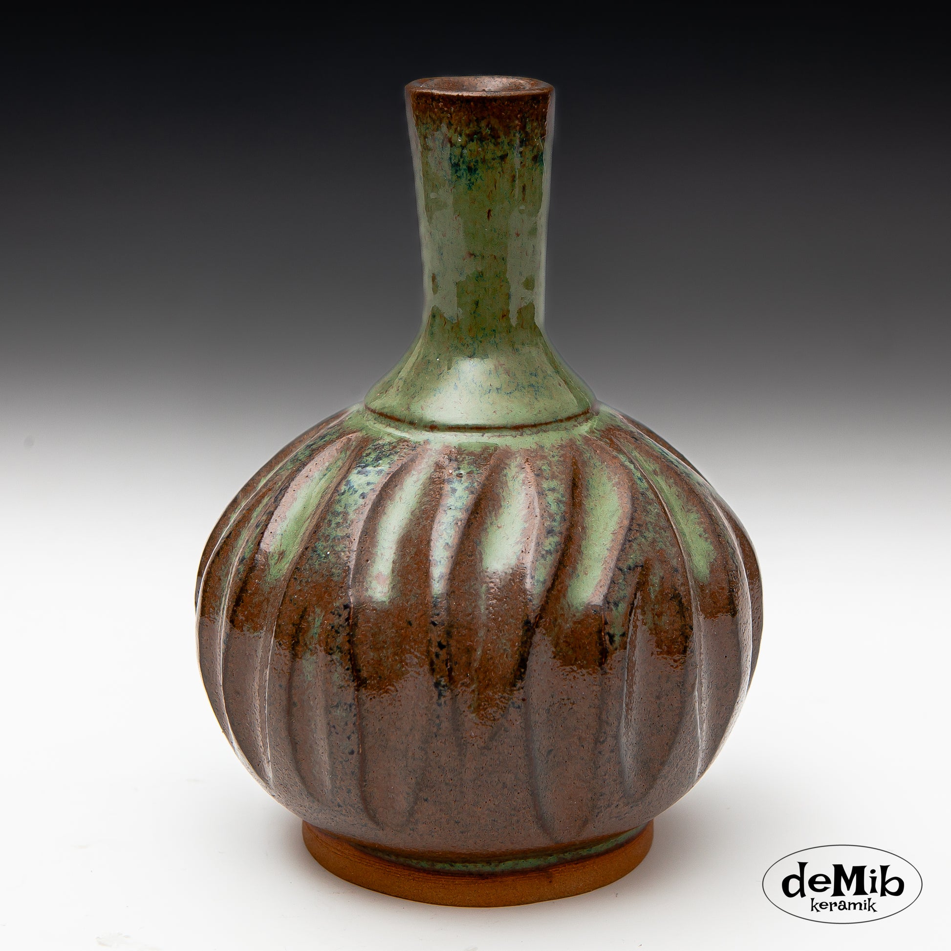 Small Carved Vase (18 c,m)