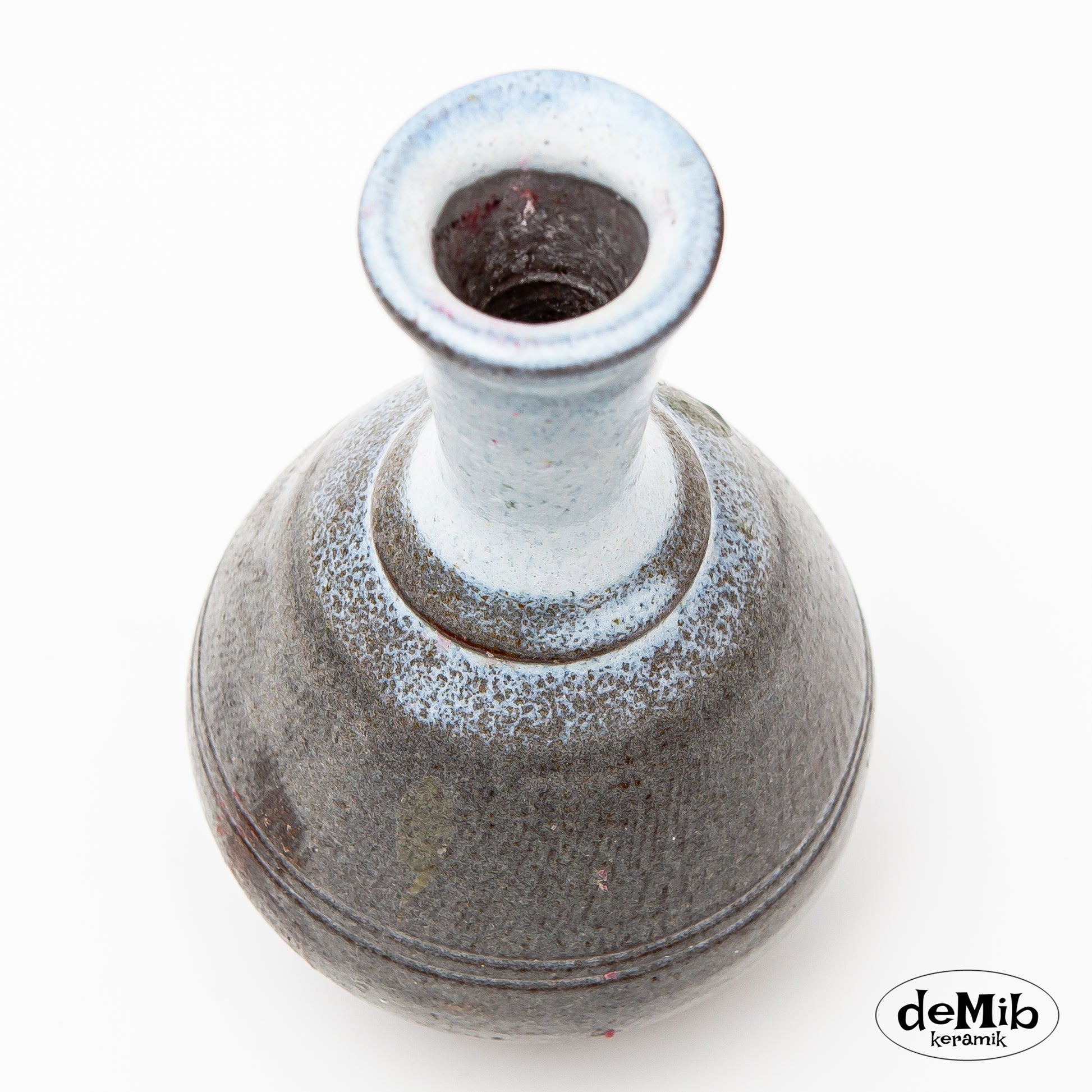 Small Vase with Ash Glaze (18 cm)